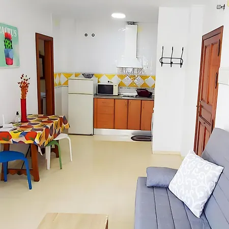 Apartamento Centrico Con Balcon En Conil De La Frontera, Cerca De Playas - Es-180-67 Apartment