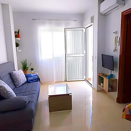 Apartamento Centrico Con Balcon En Conil De La Frontera, Cerca De Playas - Es-180-67 *