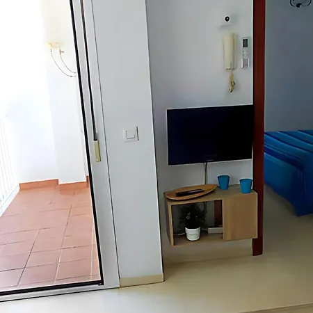 Apartamento Centrico Con Balcon En Conil De La Frontera, Cerca De Playas - Es-180-67 Apartment *